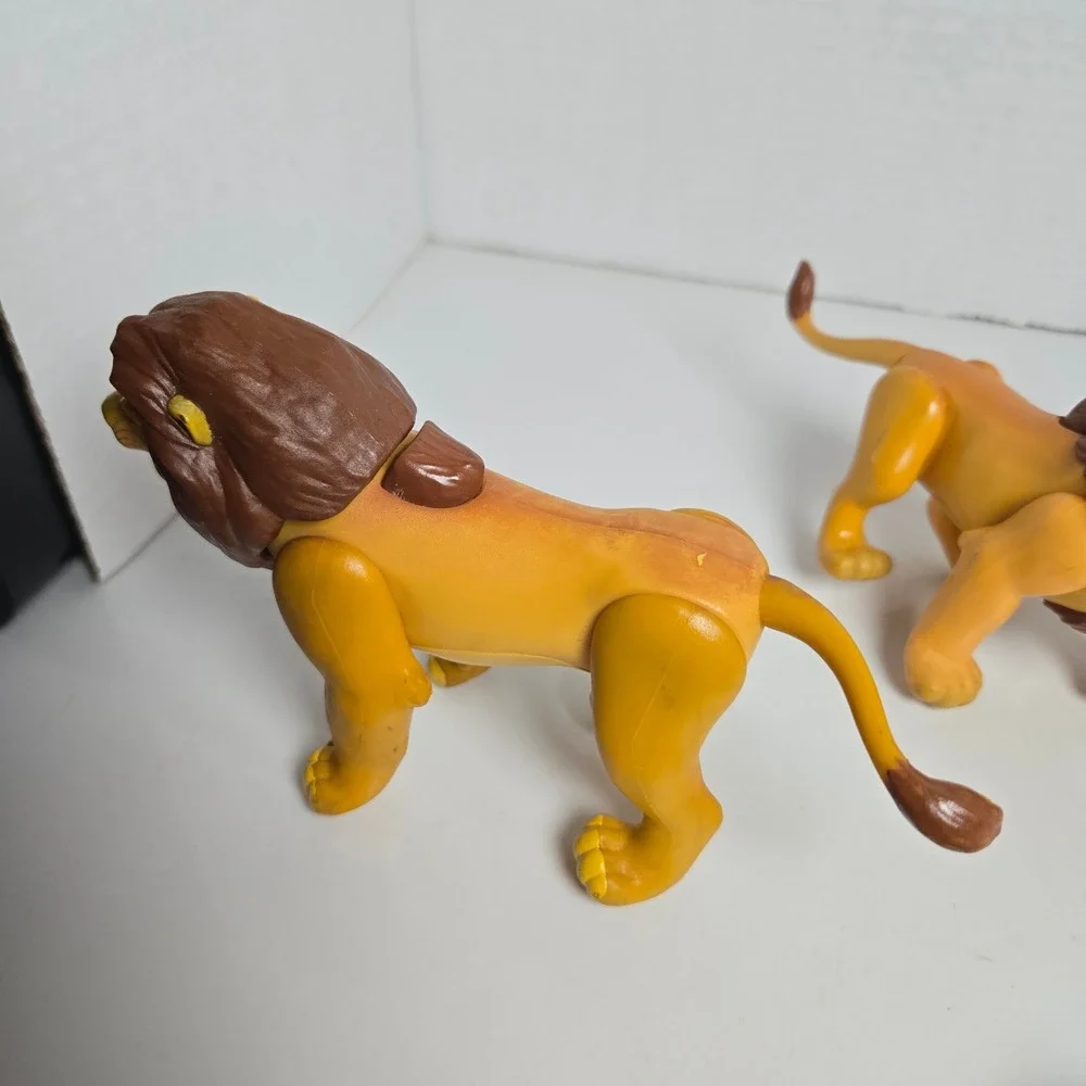 The Lion King Vintage Lot of 4 PVC Figures Toys Battle Action Fighting Mufasa